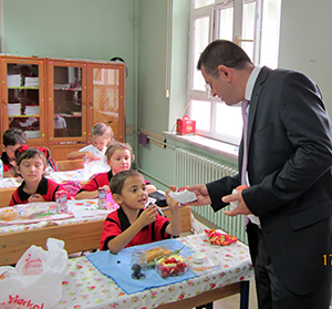 Kahvaltımı Yaptım Meyvem Çantamda