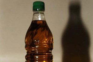 İzmir`de Sahte Zeytinyağı Operasyonu