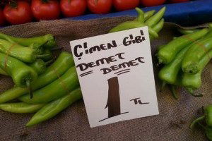 Pazara Kar Yağdı, Biber Bile Demet Demet Satılmaya Başladı