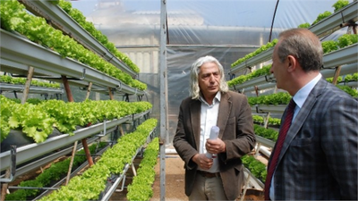 Başkan Atabay`dan Topraksız Üretim Yapan Seraya Ziyaret