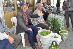 Pazara `Sinek` Almaya Geliyorlar
