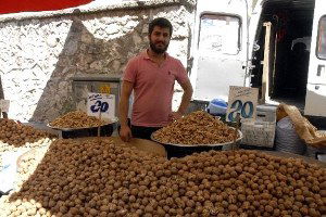 Bayramlık Cevizler Tezgaha Çıktı