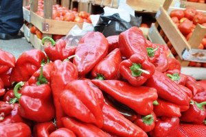 Ödemiş`te Salçalık Biber ve Domatesler Satışa Çıktı