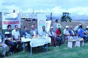 Bayburt Çiftçisi `Ot Silajı` İle Tanıştı