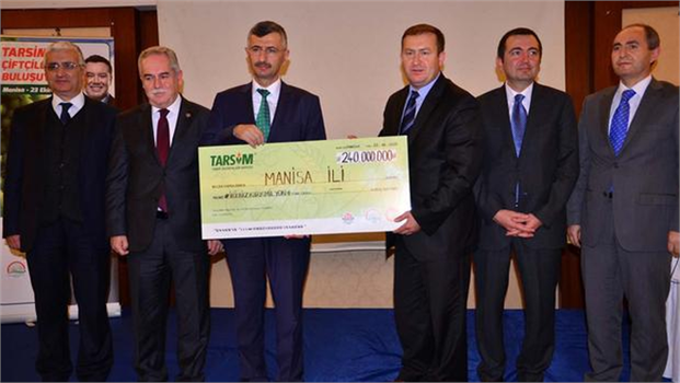 TARSİM`den Manisalı Çiftçiye Hasar Ödemesi