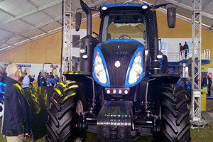 Dev Traktör İlgi Odağı Oldu