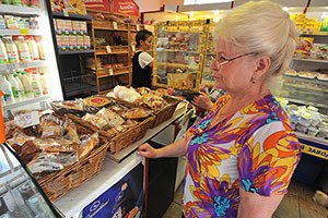 Rusya`da 16 Milyon Kişi Gıda Karnesi Alabilir