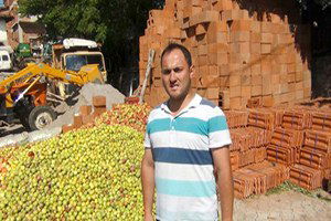 Simav`da Dip Elması ve Kurusu da Para Ediyor