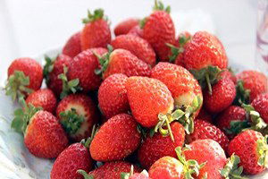 Vali Hanım Çileği Daha Tarladayken Satıldı