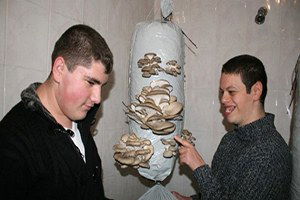 Tarımla Engelleri Aşıyorlar