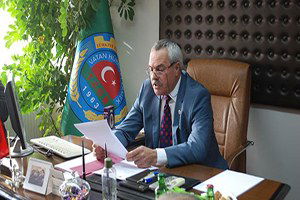 Çiftçi Kar Yağışına Sevindi