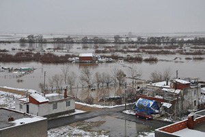 Karacebey`de Tarım Alanları Sular Altında