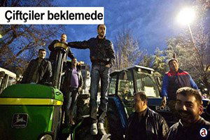 Kuzey Yunanistan Çiftçileri Yollara Dökülmeye Hazır Bekliyor