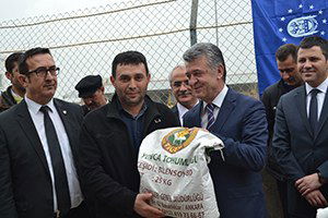 İnegöl`lü Çiftçilere Tohum Desteği