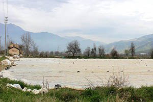Ödemişli Patates Üreticilleri Tarlalarını Elyafla Örttü