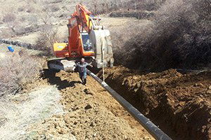 Büyükşehir, Kırsala Çelik Borularla Sulama Suyu Götürüyor