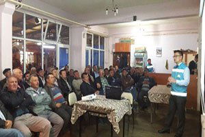 Çiftçiler Gece Eğitimleri ile Bilgilendiriliyor
