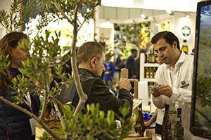 İzmir`de Çifte Fuar Heyecanı