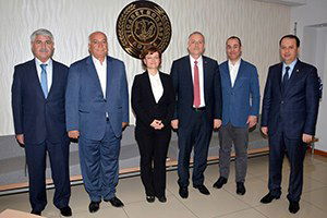 Pamuk İhtiyacının Yüzde 65`ini İthalattan Karşılıyoruz