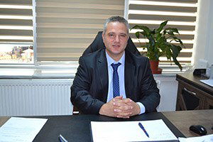 Salihli`de Kuzu ve Oğlaklara Küpeleme İşlemi