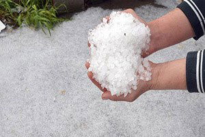 Çorum`da Dolu Yağışı Tarım Arazilerine Zarar Verdi