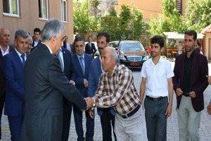 Hakkâri`de Arılı Kovan Dağıtıldı