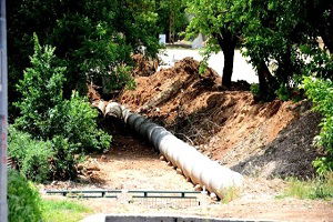 Kuluncak`ta Meydan Düzenleme Çalışması Yapılıyor