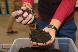 `` Tarımın Geleceği Solucanlara Bağlı``