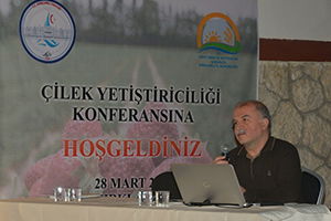 Çilek Yetiştiriciliği Üzerine Konferans Düzenlendi