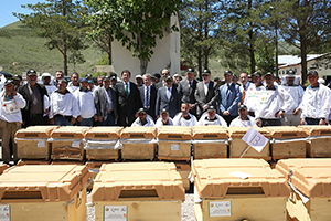 Üreticilere Bin 360 Adet Arılı Kovan Dağıtıldı