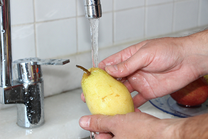 `En Az 15 Dakika Yıkanmalı`