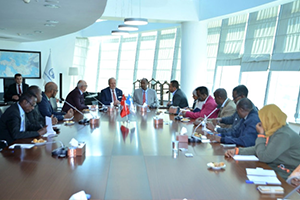 Somali`den Davet Var