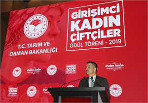 GİRİŞİMCİ KADIN ÇİFTÇİLER ÖDÜLLENDİRİLDİ
