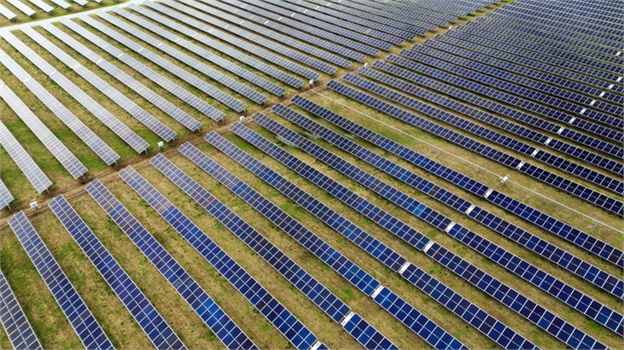 Güneş Enerjisi Projeleri Tarımsal Arazi Sahiplerini Endişelendiriyor: Tarımın Geleceği Tehlikede